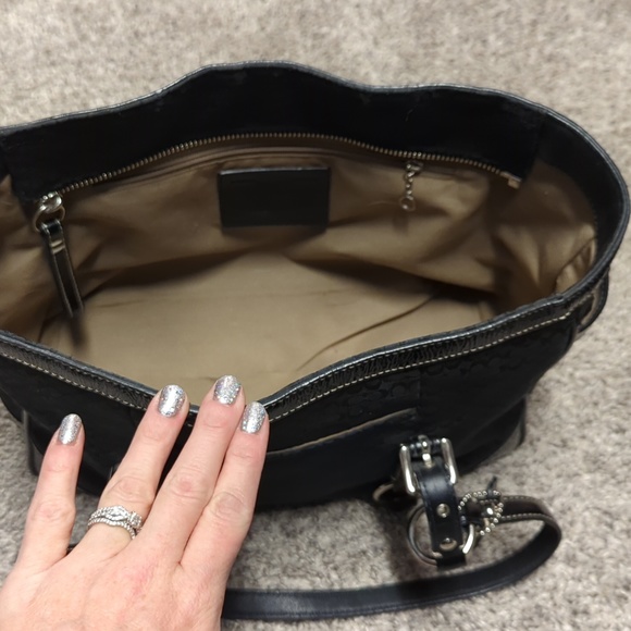 Coach H0878-F12346 Black Tote Purse - Picture 2 of 7